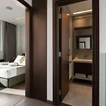 Suncity Icon - Luxury Beachfront Ferienhaus *