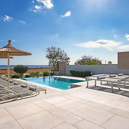 Holiday home Suncity Icon - Luxury Beachfront *